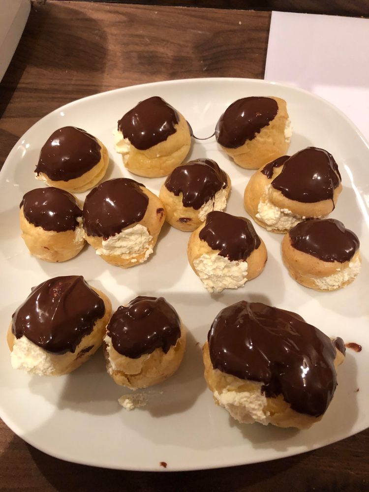 profiteroles